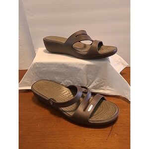 Crocs Womens Swiftwater Brown Slip On Rubber Flats‎ Size W10 Strappy Sandals